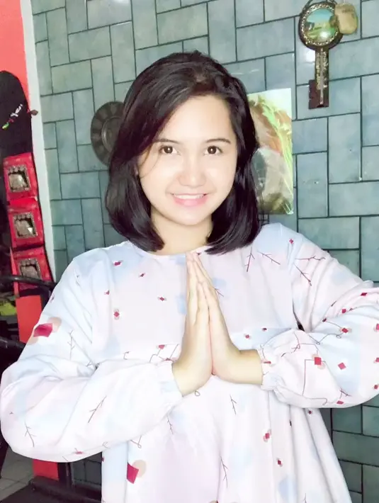 <p>Maureen kerap mencuri perhatian netizen lewat paras cantiknya. Saat beranjak remaja, kecantikan Maureen tidak kalah dengan sang ibu. (Foto: Instagram.com/natalie_sarahs)</p>