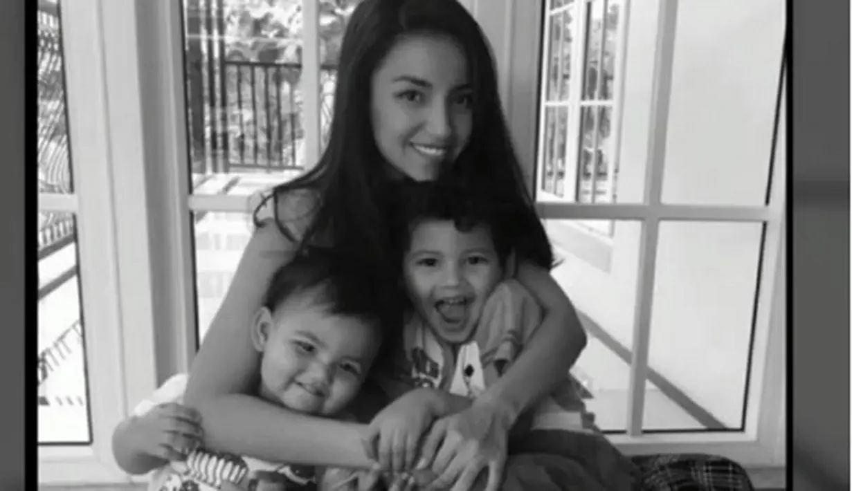 Berbagai upaya dilakukan oleh Tsania demi bisa ketemu anak-anaknya. Sebelumnya, ia juga telah mengadukan kasusnya ke Komnas Anak dan Komisi Perlindungan Anak Indonesia. (Instagram/tsaniamarwa54)