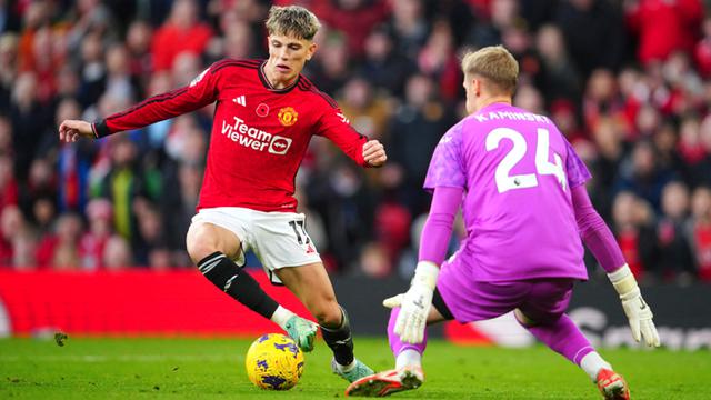 Manchester United Vs Luton Town