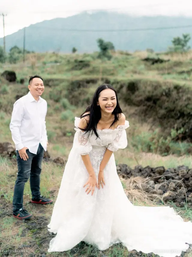 Vicky Prasetyo dan Kalina Oktarani.