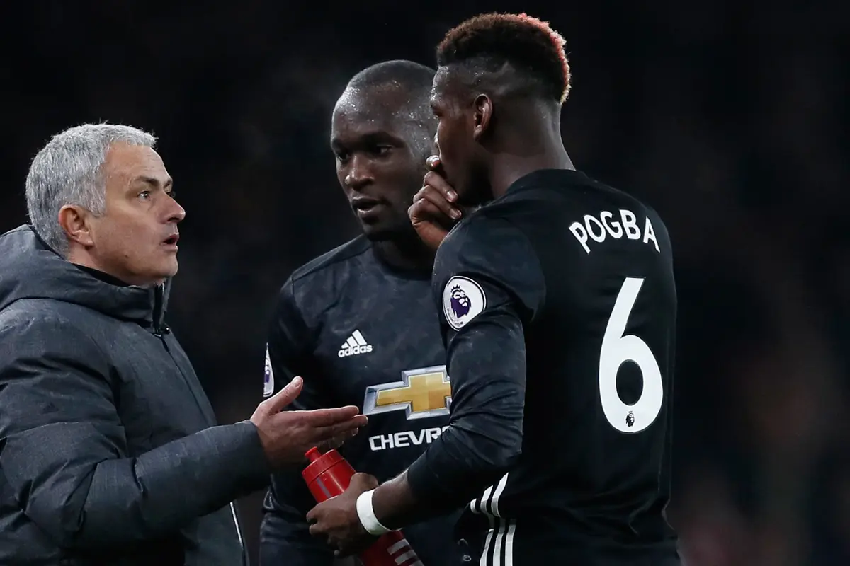 Manchester United Pecundangi Arsenal 3-1