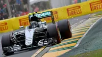 GP China: Rosberg Pole Position, Rio Haryanto di Depan Hamilton