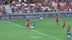 Berita video Zinedine Zidane pamer skill mengolah bola bersama skuat Prancis juara Piala Dunia 1998. This video presented by BallBall.