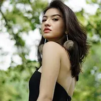 Bisa hadir di ajang Victoria’s Secret Fashion Show 2017 di Shanghai menjadi hal yang sangat membanggakan. Bukan hanya artis luar negeri yang datang di acara tersebut, namun selebriti Indonesia juga ada yang menghadirinya. (Instagram/ralineshah)