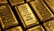 Harga Emas Dunia Jatuh 6,6% pada September, Ini Pemicunya