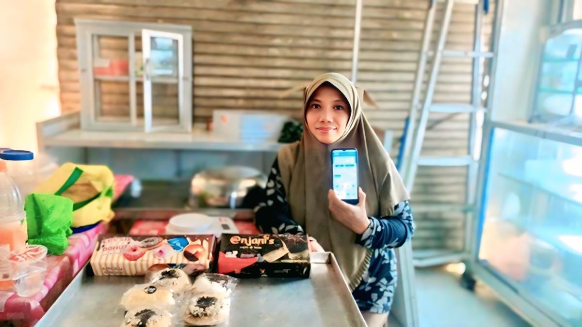 Dari Dapur Sederhana ke Usaha Mandiri, Tantiningsih Berkembang Bersama Holding UMi