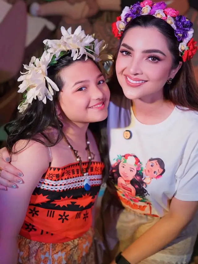 Arsy Totalitas Cosplay Jadi Moana di Pesta Ulang Tahun ke-10, kompak dengan Ashanty. [@ashanty_ash]