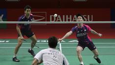 Hari pertama turnamen bulu tangkis Indonesia Masters 2022 yang mempertandingkan babak kualifikasi di semua nomor dan babak utama di nomor ganda putra dan putri yang digelar di Istora Gelora Bung Karno (GBK) Senayan, Jakarta, Selasa (7/6/2022), para wakil Indonesia melaju mulus ke babak 16 besar ganda putra dan putri serta meloloskan 1 tunggal putra, 1 tunggal putri dan 3 ganda putri ke babak utama. (Bola.com/Ikhwan Yanuar)