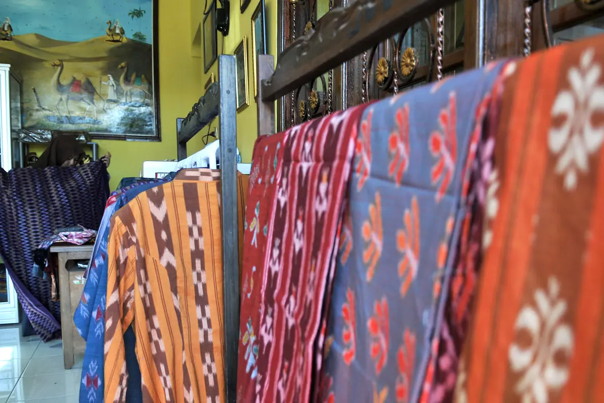 Mengunjungi Kampung Tenun Ikat Bandar Kidul Kediri