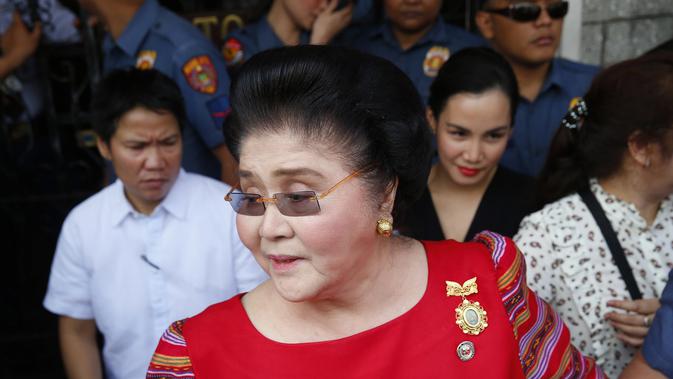 Filipina Segera Melelang Koleksi Perhiasan Imelda Marcos yang Kontroversial