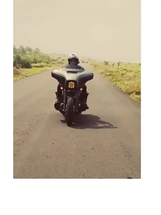 7 Potret Arya Saloka saat Touring dengan Moge, Curi Perhatian