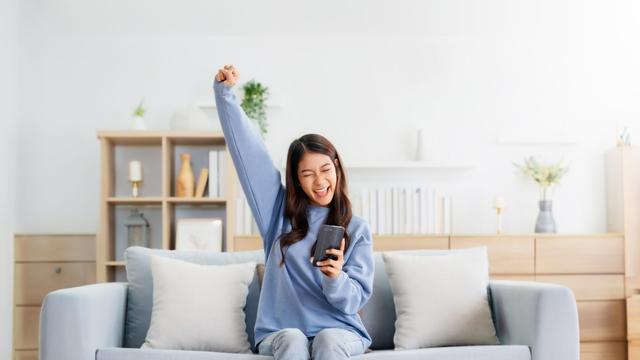 Transfer Uang Kini Bisa Lebih Praktis dengan BRImo, Cuma Scan Kode QR Saja Lho