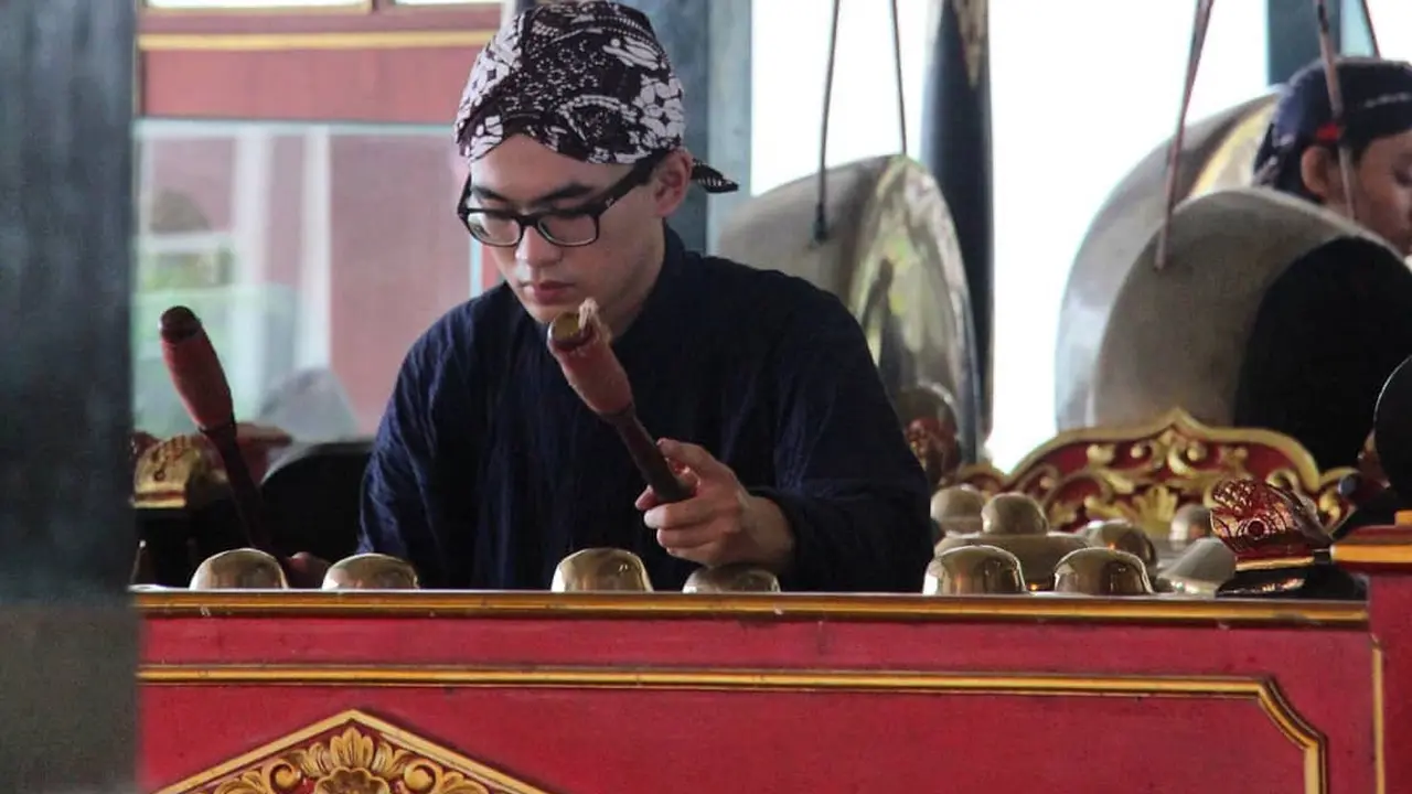 Cerita Mahasiswa UGM Tekuni Karawitan sampai Mentas di Kraton Jogja