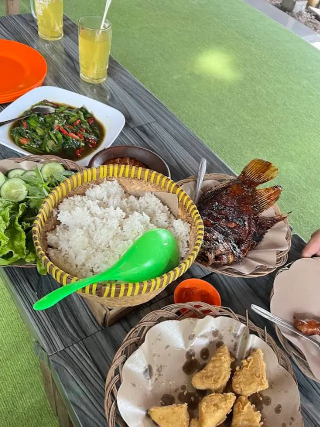 Rekomendasi Tempat Makan Malam di Bawen Kabupaten Semarang