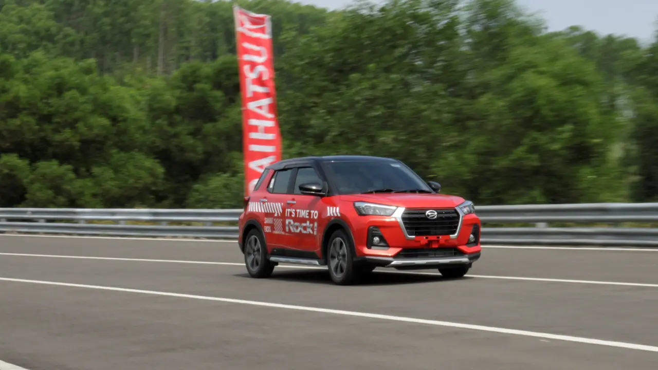 Jajal Langsung Fitur Canggih Daihatsu Rocky