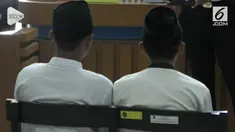 Dua bobotoh pelaku penganiayaan suporter Persija dituntut 4 tahun dan 3,5 tahun penjara.