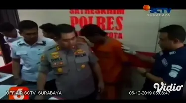 Seorang dari tiga pelaku jambret yang beraksi di wilayah Pasuruan, Jawa Timur, berhasil ditangkap dan dihakimi warga hingga babak belur. Sementara dua lainnya melarikan diri.