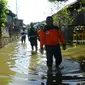 Selain rumah juga terdapat 2.743 hektar sawah yang terendam banjir sejak beberapa hari kemarin.