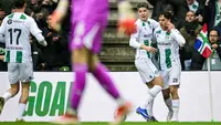 Liga Belanda: Gawang Maarten Paes Jebol 3 Kali, Ajax Terkapar di Markas Groningen