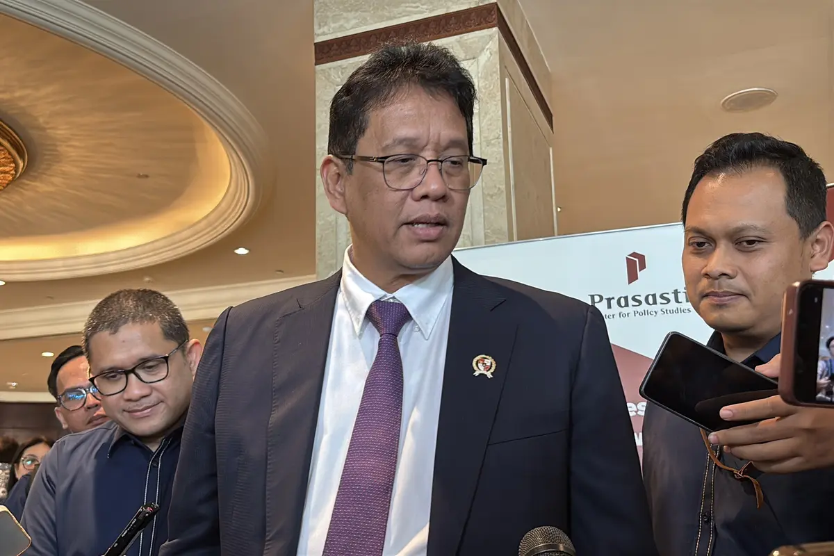 Menteri Keuangan (Menkeu) Purbaya Yudhi Sadewa usai menghadiri acara Prasasti Luncheon Talk, Rabu (8/10/2025). (Liputan6.com/Tira)