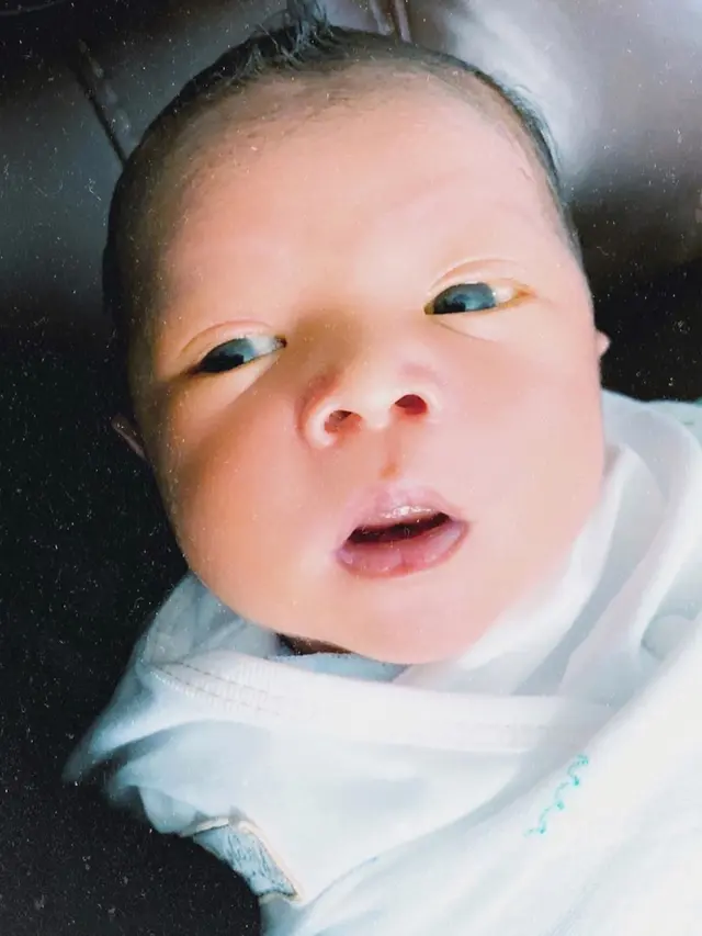 6 Potret Wajah Anaking Raga Janari, Anak Risa Saraswati yang Menggemaskan