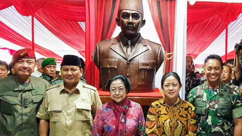 Prabowo Dampingi Megawati Resmikan Patung Sukarno di Magelang