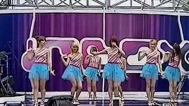 [VIDEO] Cherrybelle - Pura Pura Cinta