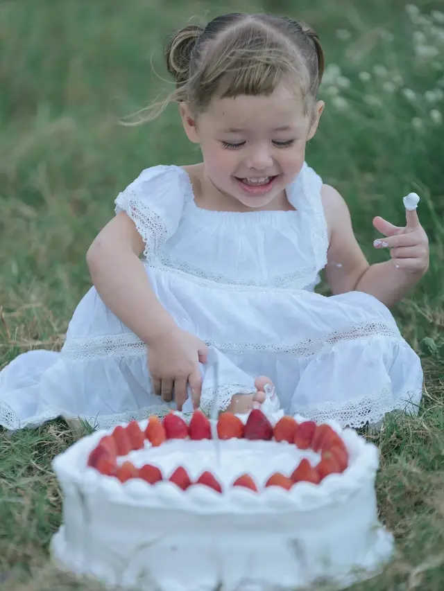 Kamari saat ulang tahun ke-2. [@jennifercoppenreal20]