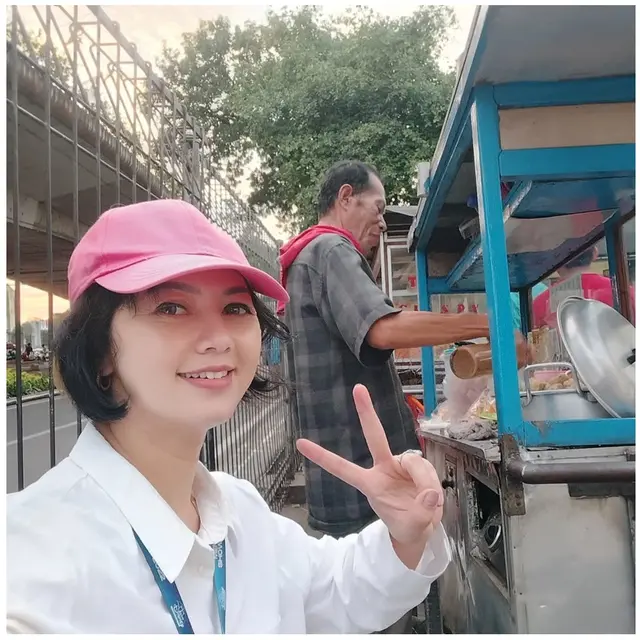Jarang Tersorot, Ini 6 Potret Terbaru Dewi Lastmi AFI yang Dinikahi Pria Jepang
