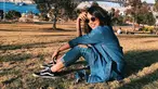 Nabila Faisal yang kini telah berstatus istri Marcell Darwin punya selera fashion yang kekinian. Seperti saat ia memadukan outfit denim dengan kacamata hitam ini. Penampilan simpelnya bisa jadi inspirasi anak muda. (Liputan6.com/IG/@fastynabila)