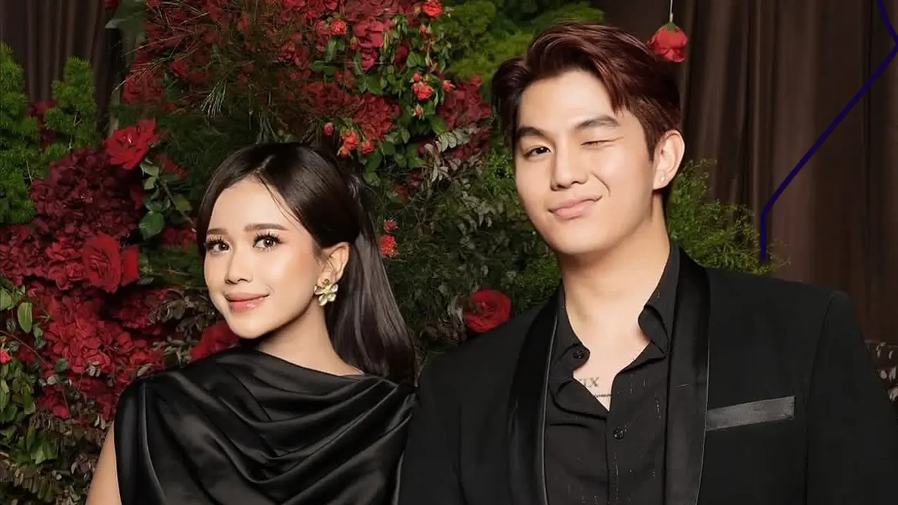 Pasangan artis saat Kondangan El Rumi dan Syifa Hadju
