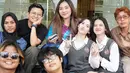 Diketahui syuting series bergenre romance – thriller ini berlangsung selama 45 hari. Tak hanya antar pemain yang dekat, pemain dan kru juga sangat dekat. Dalam series ini, Richelle Skornicki berperan sebagai anak sekolah bernama Chelsea yang juga merupakan seorang ballerina. Cinta Mati adalah series pertama yang dibintanginya, artis kelahiran 2009 ini banjir dukungan dari netizen. (Liputan6.com/IG/@chelle.gs)