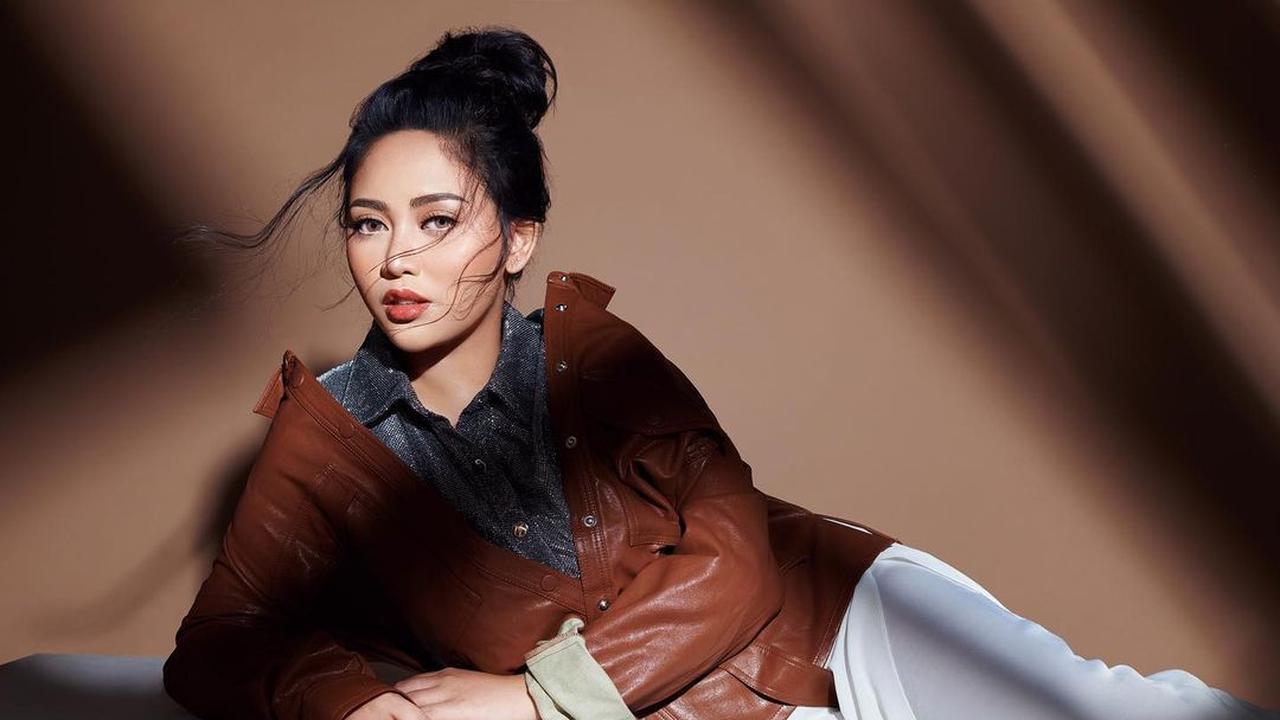 Gaya Pemotretan Rachel Vennya yang Terbaru, Tampil Penuh Percaya Diri