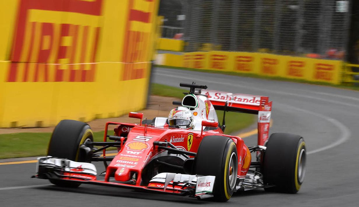Pebalap Ferrari, Sebastian Vettel, menjalani kualifikasi GP Australia di Sirkuit Albert Park, Melbourne, Sabtu (19/3/2016). Vettel menjadi yang tercepat ketiga dengan catatan waktu 1 menit 24,675 detik. (Twitter/@F1)