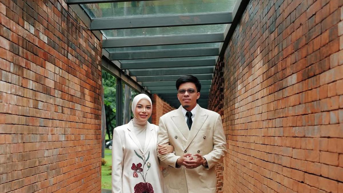 Tanpa Dress atau Kebaya, Aurelie Hermansyah Bergaya Androgini di Lamaran Syifa Hadju-El Rumi