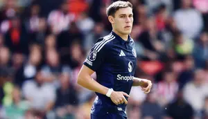 Manuel Ugarte melakukan debut saat MU mengalahkan Southampton 3-0 di ajang Liga Inggris 2024/2025. (X/MU)