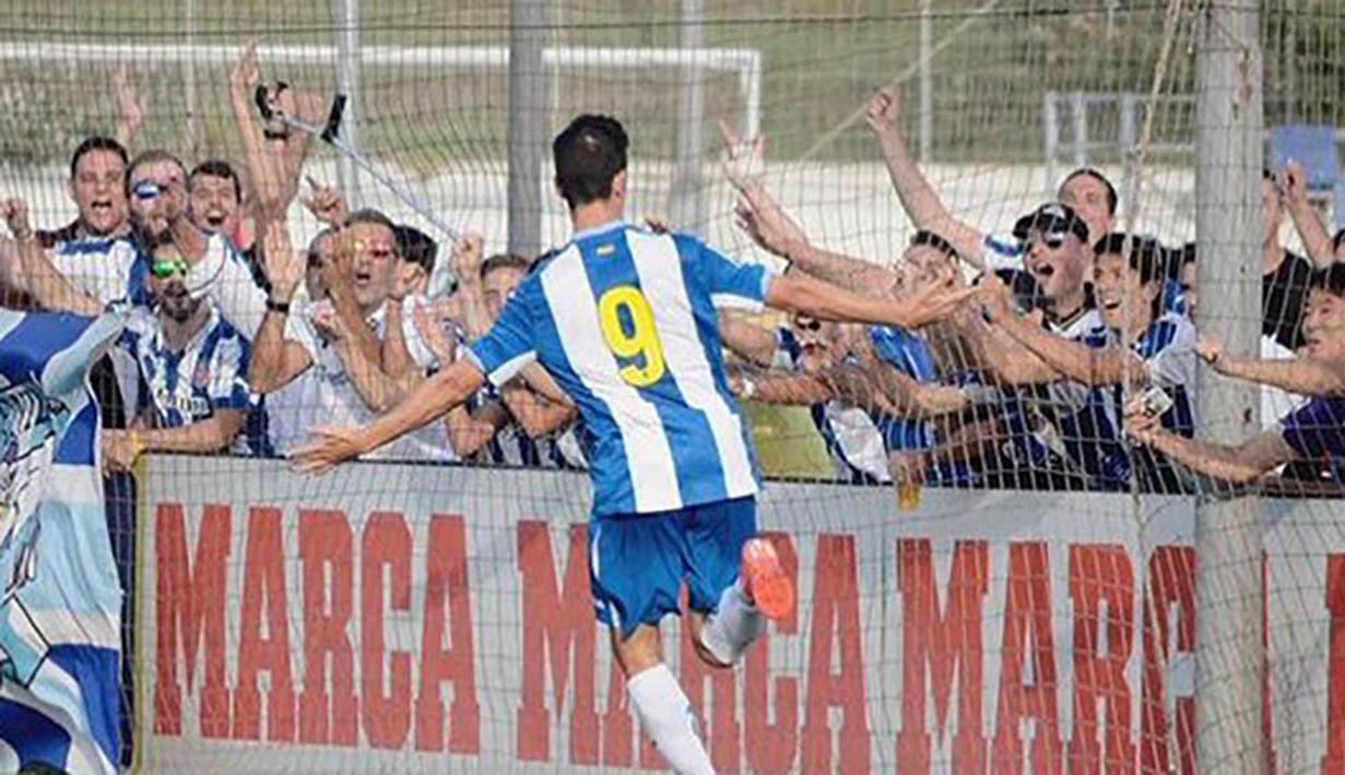 Adrian Dalmau menjadi bintang Espanyol musim ini, dirinya sudah mencetak 11 gol dari 17 kali penampilan di Liga Segunda B. (Twitter)