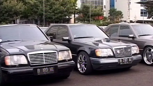 [VIDEO] Lihat! Demi RFID, Mobil Mewah Antre di SPBU