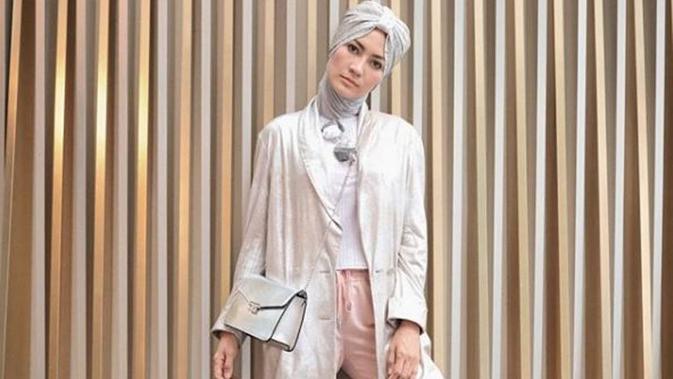 Siapa sih Steffy Burase yang kini ramai dibicarakan masyarakat Indonesia usai namanya dicekal KPK? (Foto: Instagram @steffyburase)