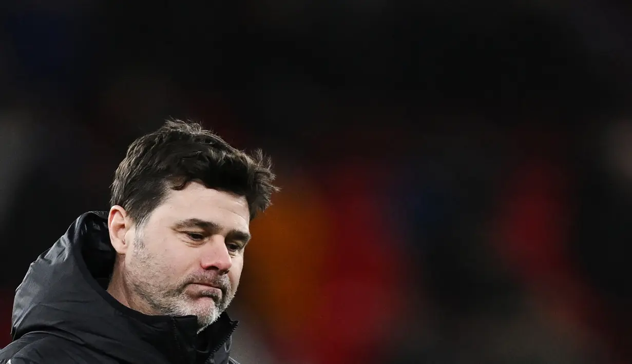 Sayangnya, Pochettino dan Chelsea terseok-seok meski dengan skuad yang mahal. Pelatih asal Argentina tersebut juga gagal finis empat besar di liga, hanya jadi runner-up Carabao Cup, dan kalah di semifinal Piala FA dari Manchester City. (AFP/Paul Ellis)