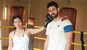 Anggun C Sasmi latihan bareng juara kickboxing dunia,&nbsp;Cyril Benzaquen, demi perannya di seral Hollywood,&nbsp;Reacher. (dok. Instagram @cyrilbenzaquen fotografer&nbsp;@christiankretschmar/https://www.instagram.com/p/DK7hMNAIKVj/)