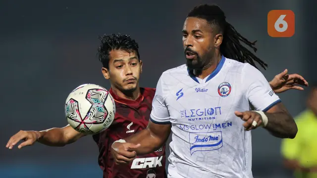 Foto: Ekspresi Cak Sodiq Usai Cetak Dua Gol dan Bawa Arema FC Kembali ke Papan Atas Klasemen BRI Liga 1