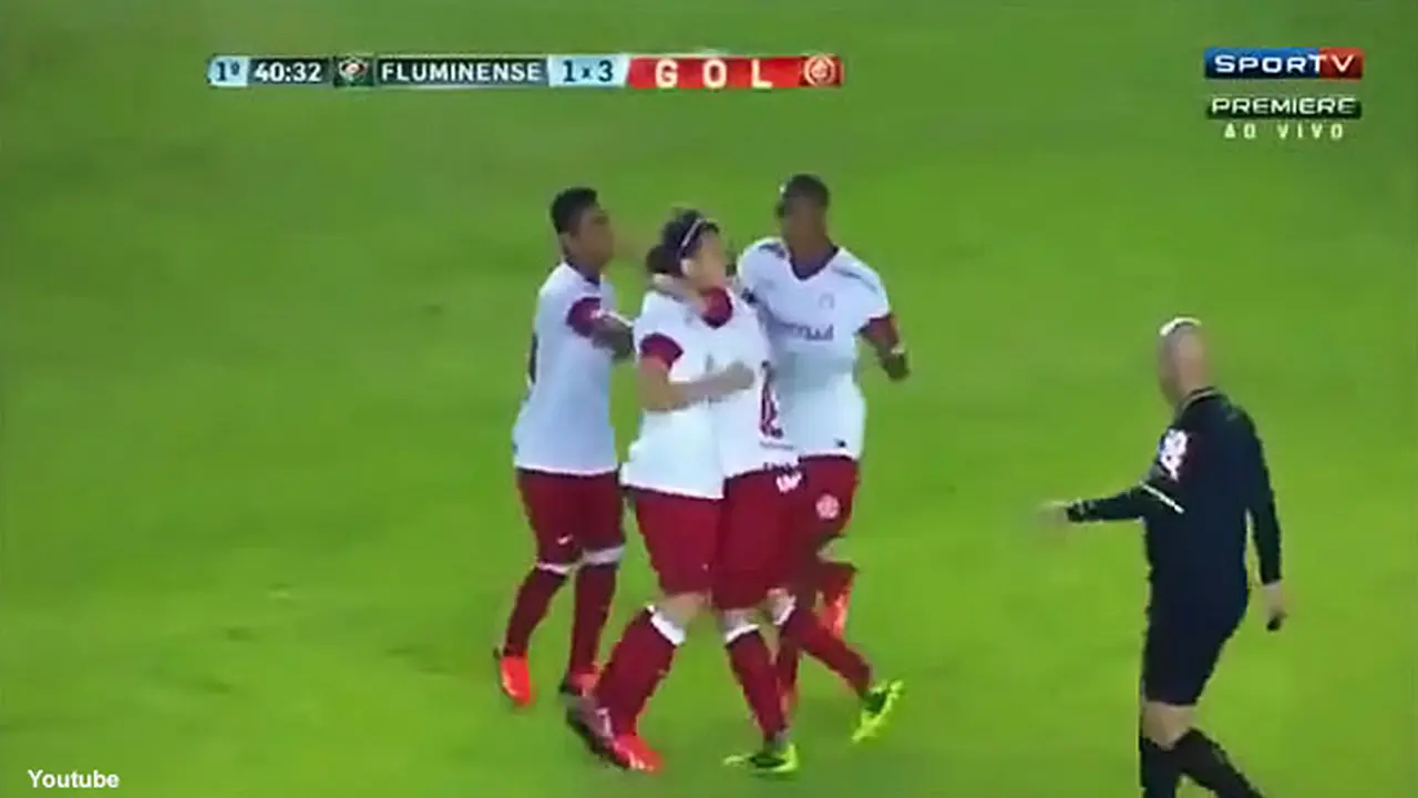 forlan-cetak-gol-130715b.jpg
