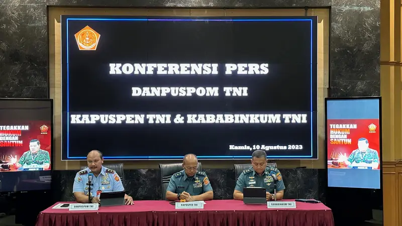 Konferensi Pers TNI soal kasus Mayor Dedi Hasibuan yang menggeruduk Polrestabes Medan, Kamis (10/8/2023).