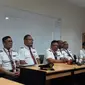 Membantah bila tenaga pilot di Lion Air asal-asalan dalam menerbangkan pesawat. Pihak maskapai memberi keterangan resmi dan juga gambaran cara kerja pilotnya.