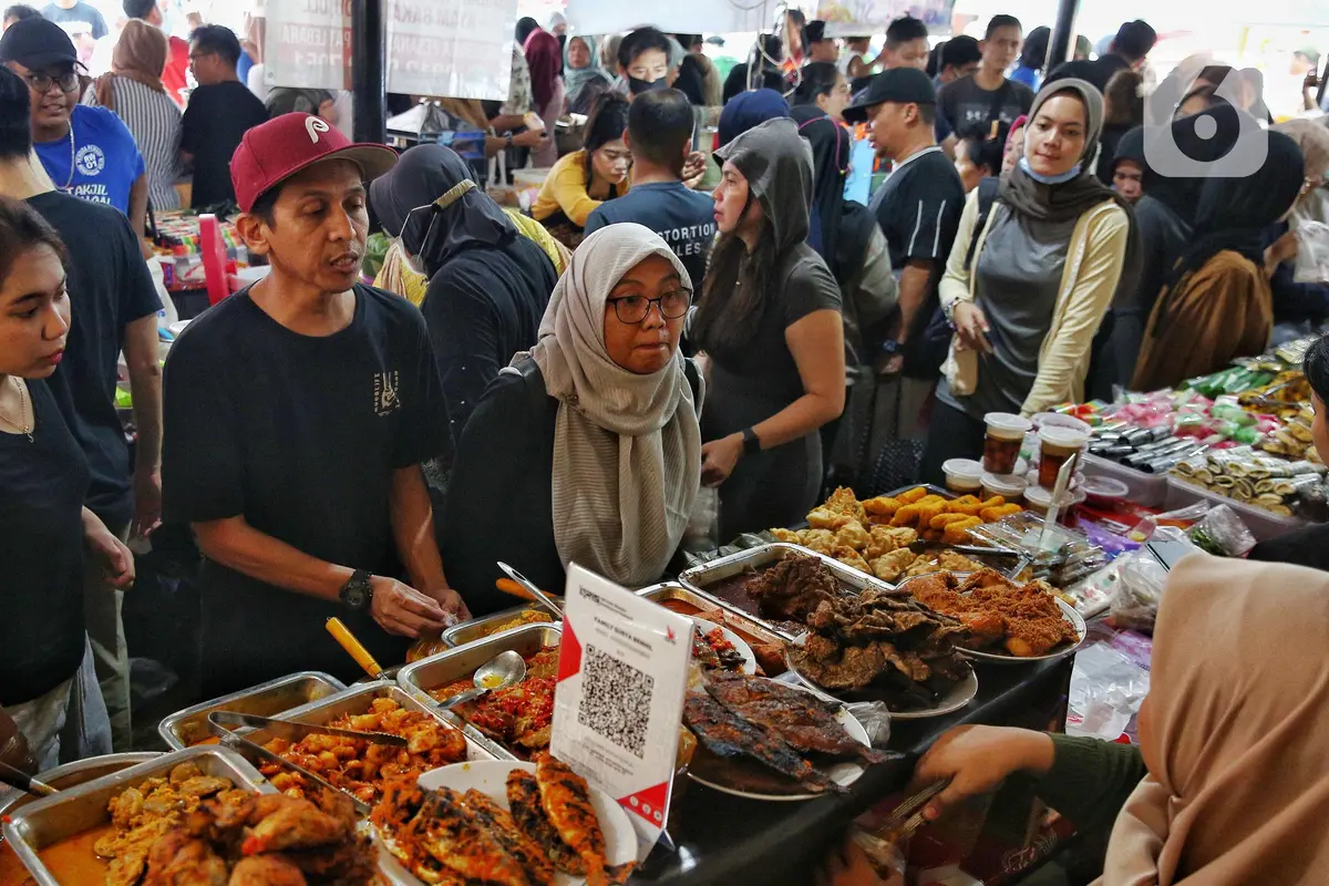 Pasar Takjil Benhil Selalu Ramai Saat Ramadan