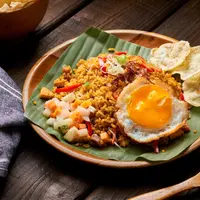 Ilustrasi nasi goreng. (c) Shutterstock/yohanes_setiyanto