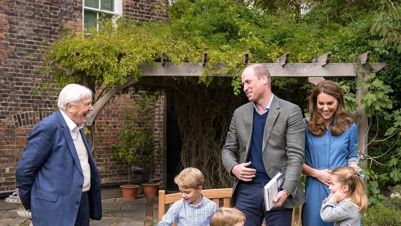 Gaya Kompak Keluarga Kecil Pangeran William dan Kate Middlteon dalam Nuansa Biru