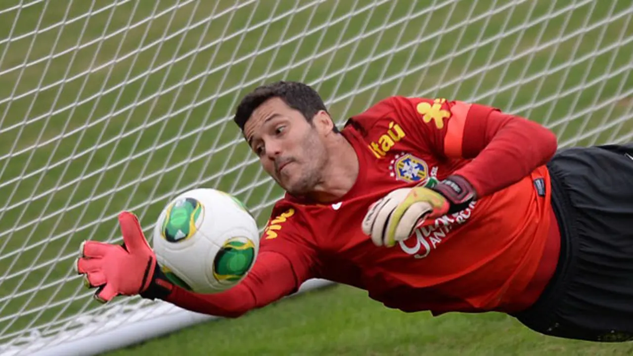 julio-cesar-131121a.jpg
