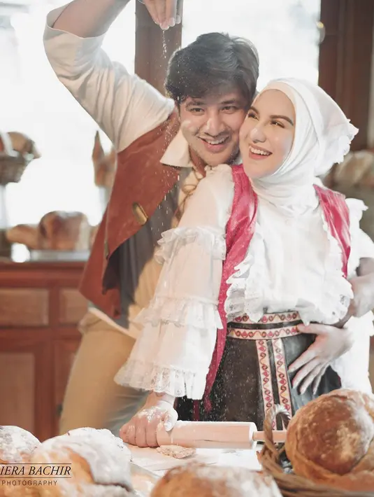 Baked with Love jadi konsep yang dipilih pasangan Irish Bella dan Ammar Zoni. (Sumber: Instagram/@dierabachir)